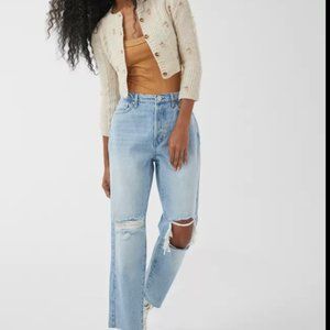 Urban Outfitters BDG High-Waisted Slim Straight Jean – Ripped Light Wash